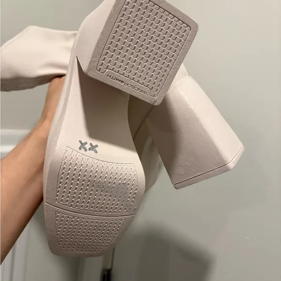DOLLS KILL WINDSOR SMITH STACKED BADDEST WHITE “LEATHER” PLATFORM BOOTS Sz 8