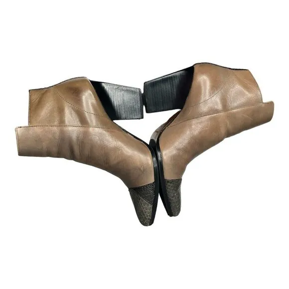 Donald‎ J Pliner &quot;Volt&quot; Leather Snakeskin Pointed Cap Toe Boots Booties Size 8
