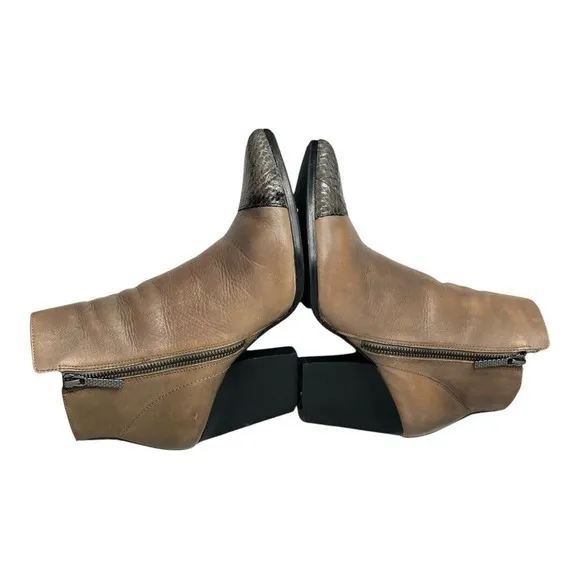 Donald‎ J Pliner &quot;Volt&quot; Leather Snakeskin Pointed Cap Toe Boots Booties Size 8