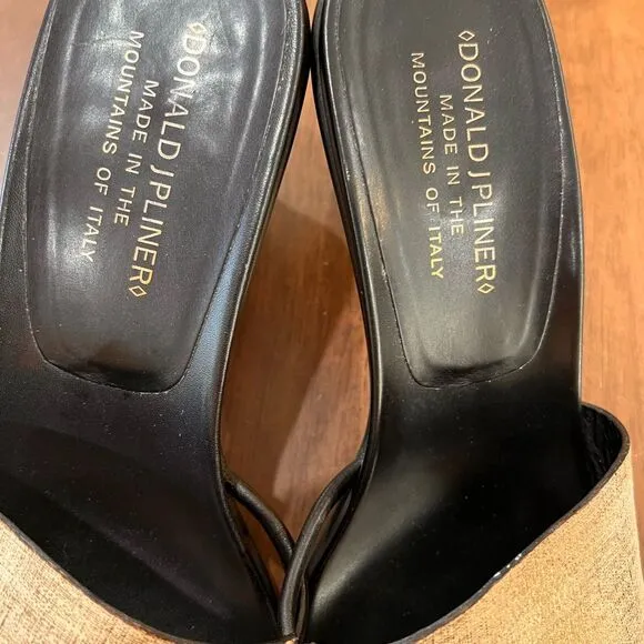 Donald J. Pliner Tatum Thong Slide Golden Metallic Sandal 2.5&quot; Heels Size 7.5M