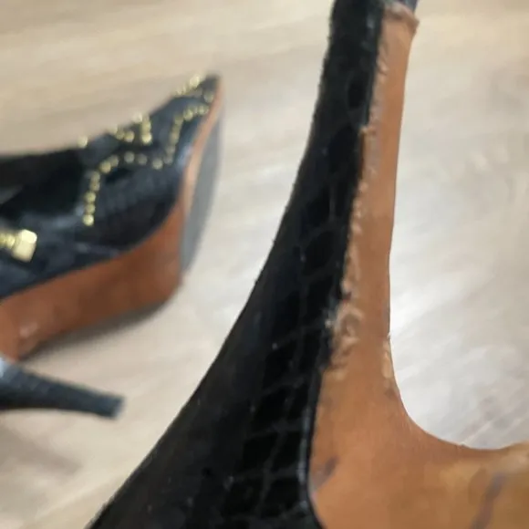 Donald J Pliner Tonto Boots size 8.5 black hair calf heel gold stud watersnake