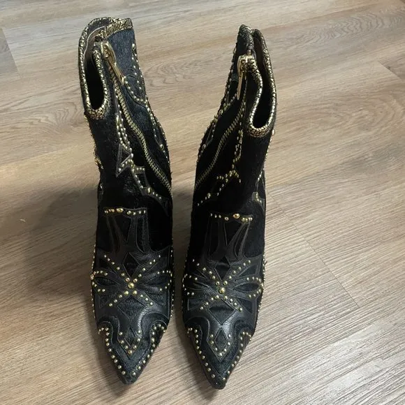 Donald J Pliner Tonto Boots size 8.5 black hair calf heel gold stud watersnake