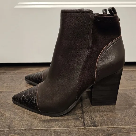 Donald Pliner Nicco Boots sz 8.5