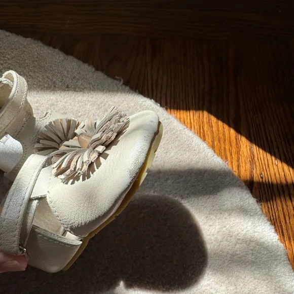 Donsje Poms Shoes | Off White Metallic Leather EUC 12-18 month