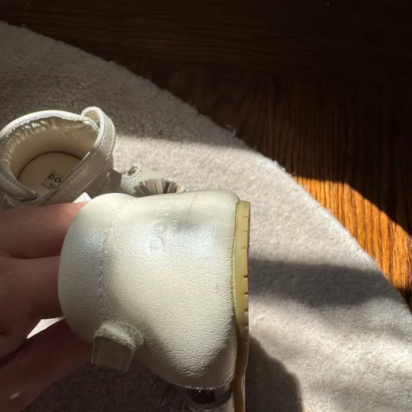 Donsje Poms Shoes | Off White Metallic Leather EUC 12-18 month