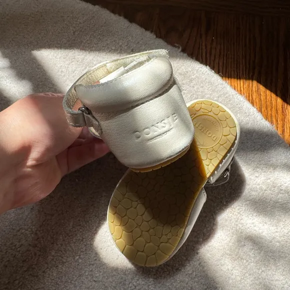 Donsje Poms Shoes | Off White Metallic Leather EUC 12-18 month