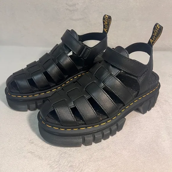 Dr. Martens Ricki Fisherman Platform Sandals Women's Black Chunky Leather Size 9