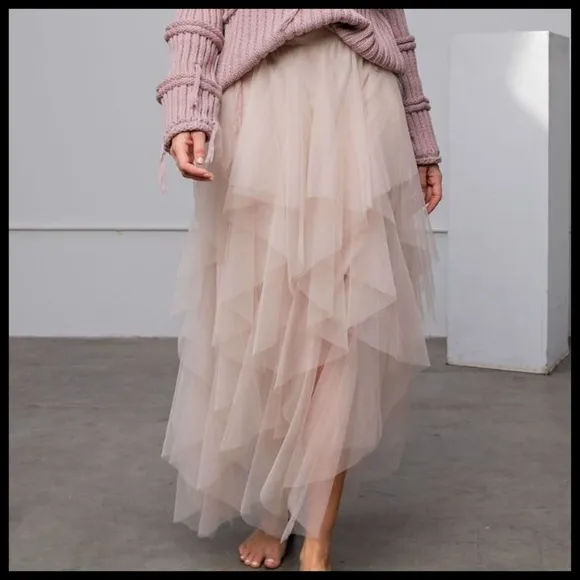 EASEL &quot;Fairy Tale&quot; Tiered Mesh Overlay Waterfall Lined Midi Maxi Ballerina Skirt