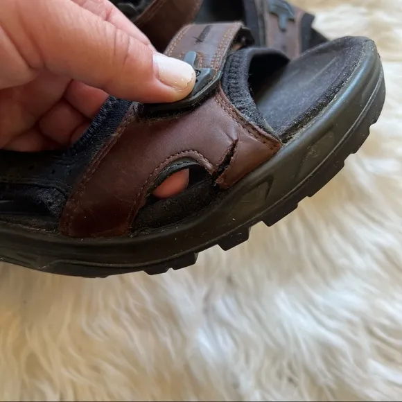 Ecco 69564 Brown Leather Yucatán Velcro Open Toe Sandals Men’s Size 42 US 8/8.5