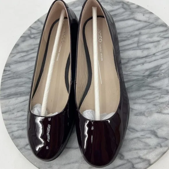 Ecco Anine Ballet Flats Womens 7 Raisin Red Patent Leather Slip On Closed Toe