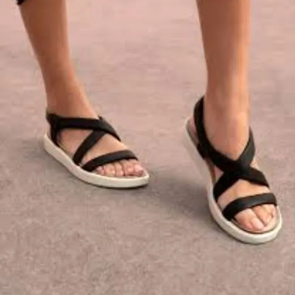 ECCO cream strappy sandals 5-5.5
