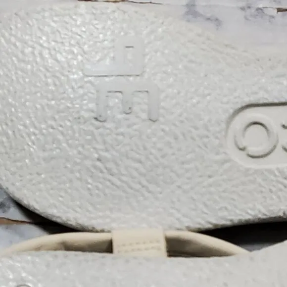 ECCO cream strappy sandals 5-5.5