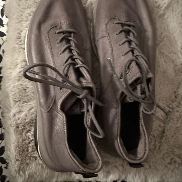 Ecco Grey St. 360 Sport Gravity Full Grain Leather Lightweight Sneakers 11-11.5