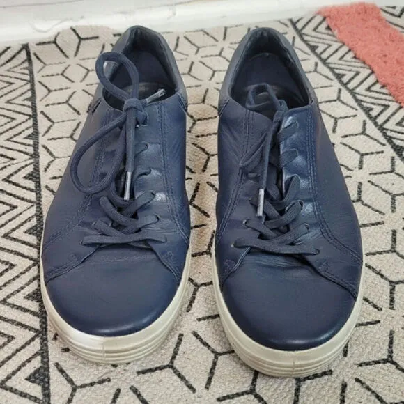 ECCO TOWN SNEAKERS IN NAVY BLUE, SZ 10/44