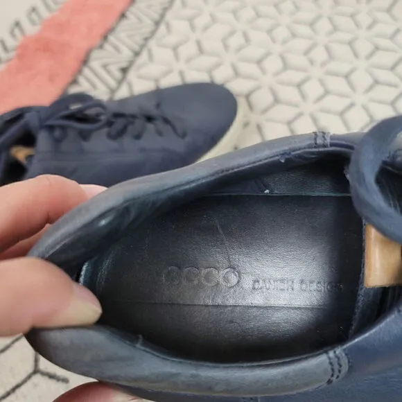 ECCO TOWN SNEAKERS IN NAVY BLUE, SZ 10/44
