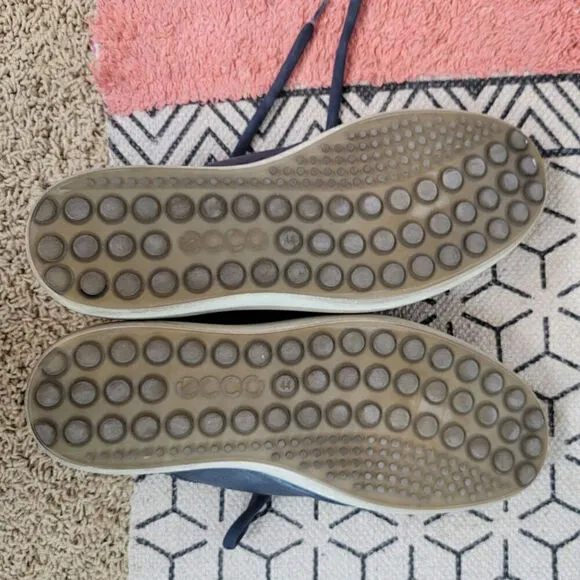ECCO TOWN SNEAKERS IN NAVY BLUE, SZ 10/44