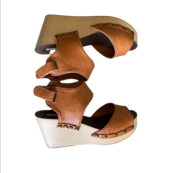 Ecote Wood Wedge Leather Sandals