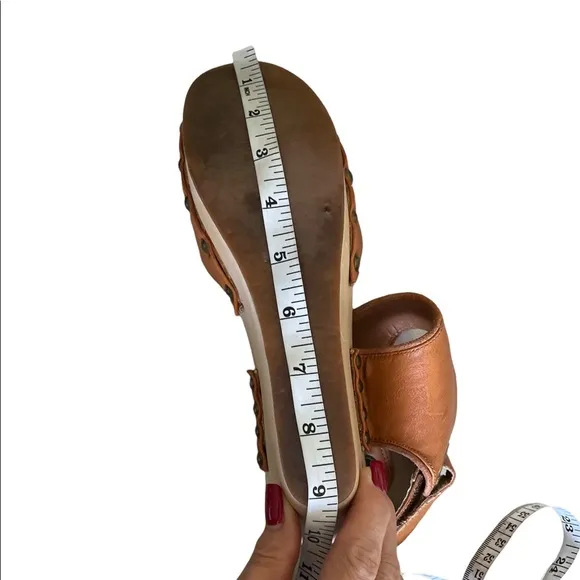 Ecote Wood Wedge Leather Sandals