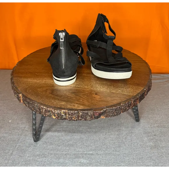 Eileen Fischer Sola Tumbled Nubuck Leather Gladiator Back Zip Sandals Size 5