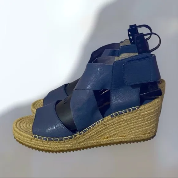 EILEEN FISHER RARE Willow Blue Leather Wedge Espadrille Sandals Women’s Size 9