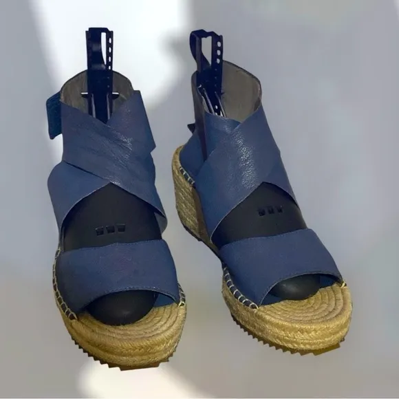 EILEEN FISHER RARE Willow Blue Leather Wedge Espadrille Sandals Women’s Size 9