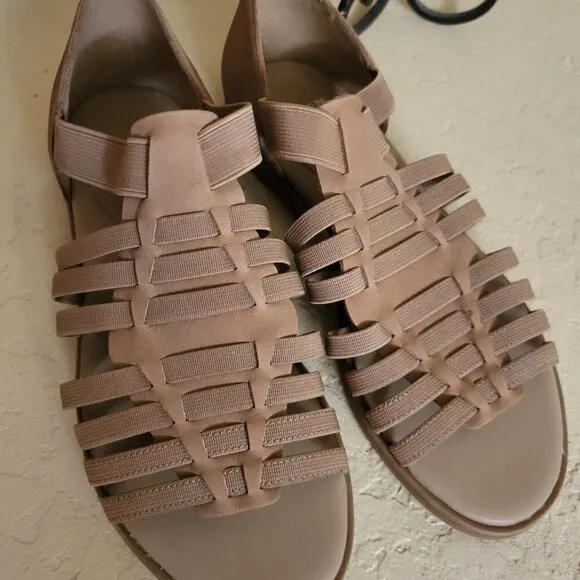 Eileen Fisher Sandals Rato Honey Tumbled Leather Flats Size 5.5 NWOB