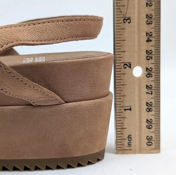 Eileen Fisher Suede Platform Wedge Sandals Open Toe Chunky Velcro Straps Tan 7.5