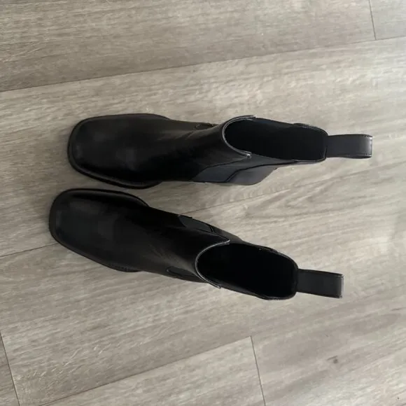 Elijah Boots By Far Size EU 35 / 5 US
