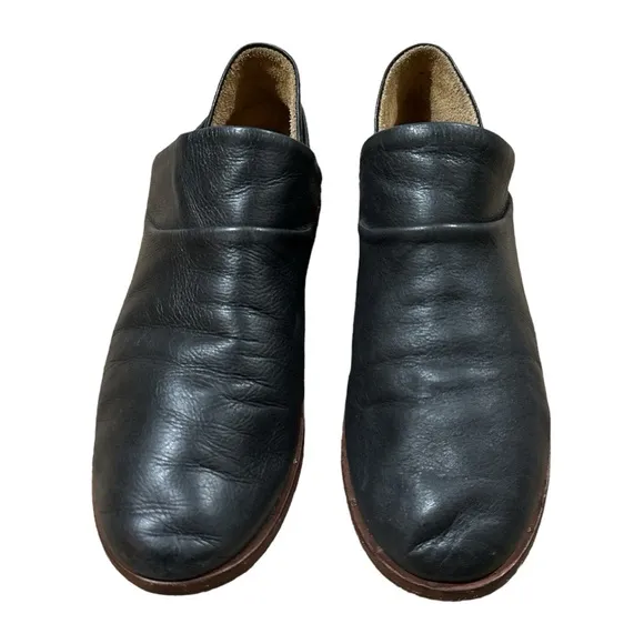 EUC Beek Puffin Loafers - Black - size 6