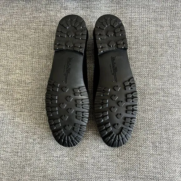 EUC Vintage Salvatore Ferragamo Black Suede Leather Loafers Classic Slip-On 8 B