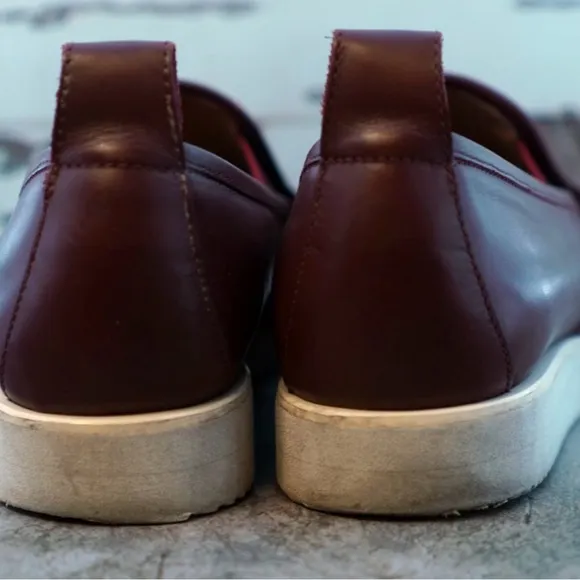 Everlane Italian Leather Burgundy street shoe loafer slip on flats