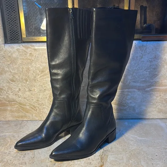 Fabianelli Black Heeled Leather Boots with Wide Calf Design