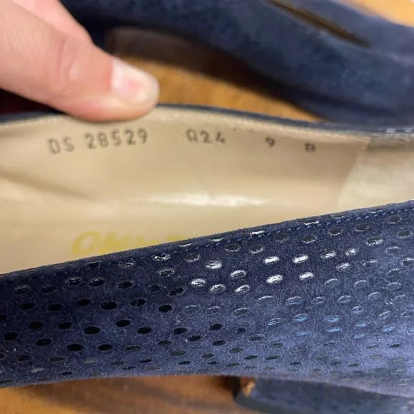 Ferragamo Navy Blue Leather Poibted Toe Flats