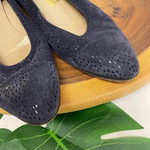 Ferragamo Navy Blue Leather Poibted Toe Flats