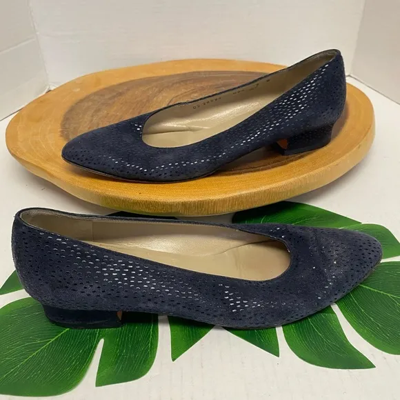 Ferragamo Navy Blue Leather Poibted Toe Flats