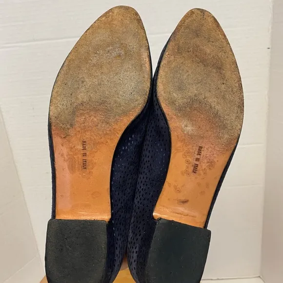 Ferragamo Navy Blue Leather Poibted Toe Flats
