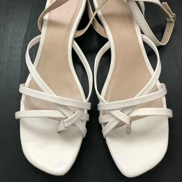 FIND Asymetric Toe Thong Wedge Peeptoe Sandals