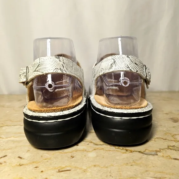 Finn Comfort Womens Silver Metallic Swirl Leather Sandals Size EU 40/US 9-9.5