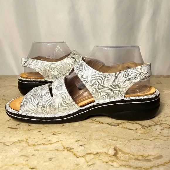 Finn Comfort Womens Silver Metallic Swirl Leather Sandals Size EU 40/US 9-9.5