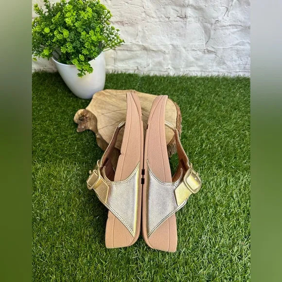 FITFLOP LULU ADJUSTABLELEATHER SANDALS IN PLATINO EU 38 US 7 gently used