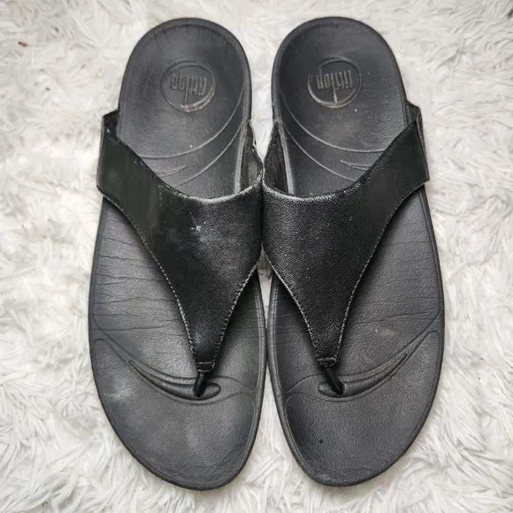 Fitflop Lulu Leather Toepost Thong Sandals