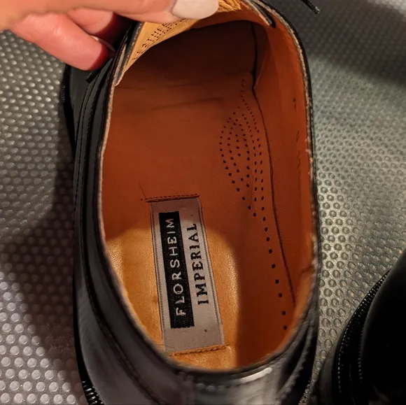 Florsheim Imperial vintage 10 black higloss leather Oxford style lace up loafer