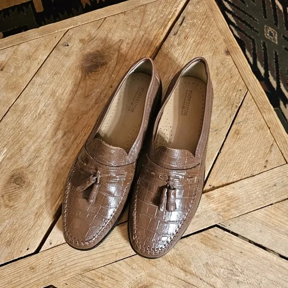 Florsheim Pisa Crocodile Print Loafers Size 10 D excellent pre-owned condition