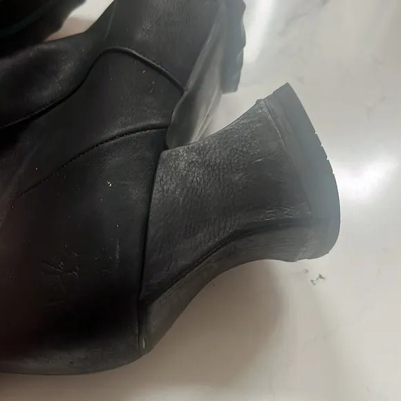 Fluevog Lato tall leather black boots sz 9