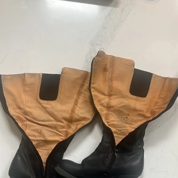 Fluevog Lato tall leather black boots sz 9