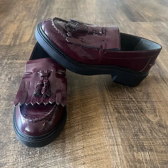 Franco Sarto Women's Size 8.5 Carolynn Lug Sole Loafers Burgundy Office Church