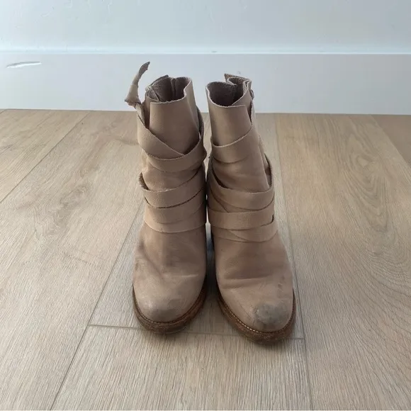 Free People Royal Rush Leather Ankle Boots Size 36