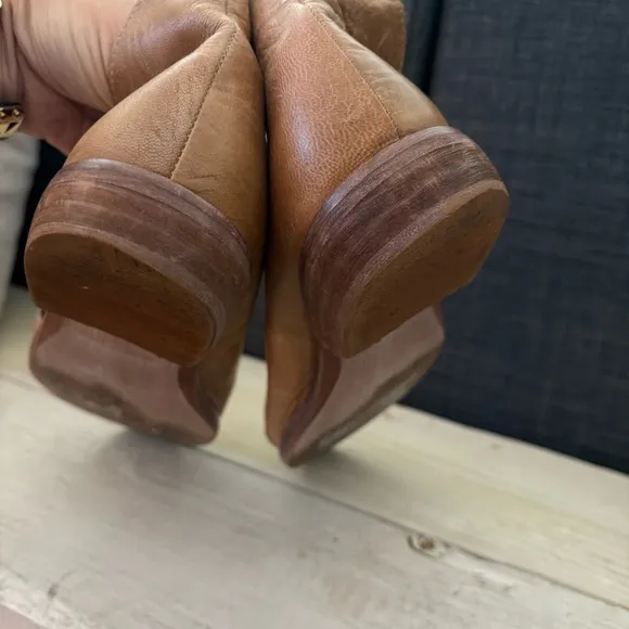 Free People Royale Leather Flat Camel Size 8.5 Retails $198.00