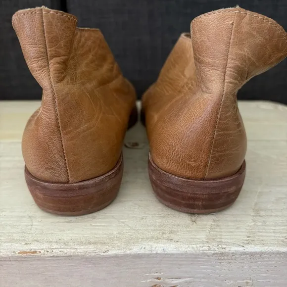 Free People Royale Leather Flat Camel Size 8.5 Retails $198.00