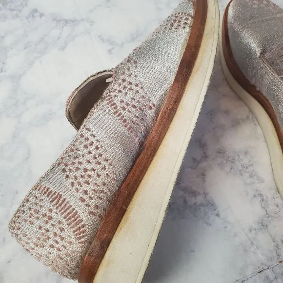 Free People Snake Eyes Loafers Womens 36 US 5.5 Metallic Silver Lavender Velvet